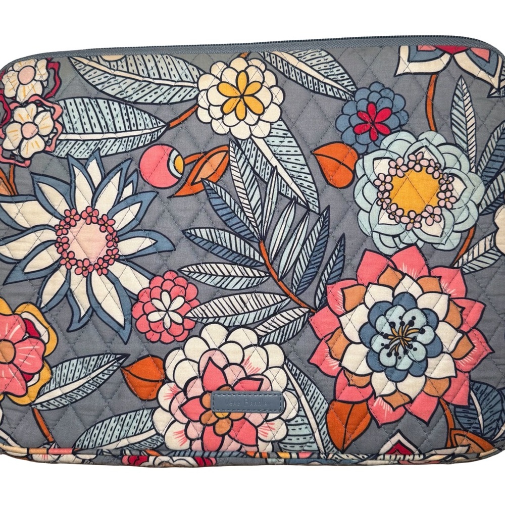 Vera Bradley Gray Multicolor Quilted Floral Laptop Case